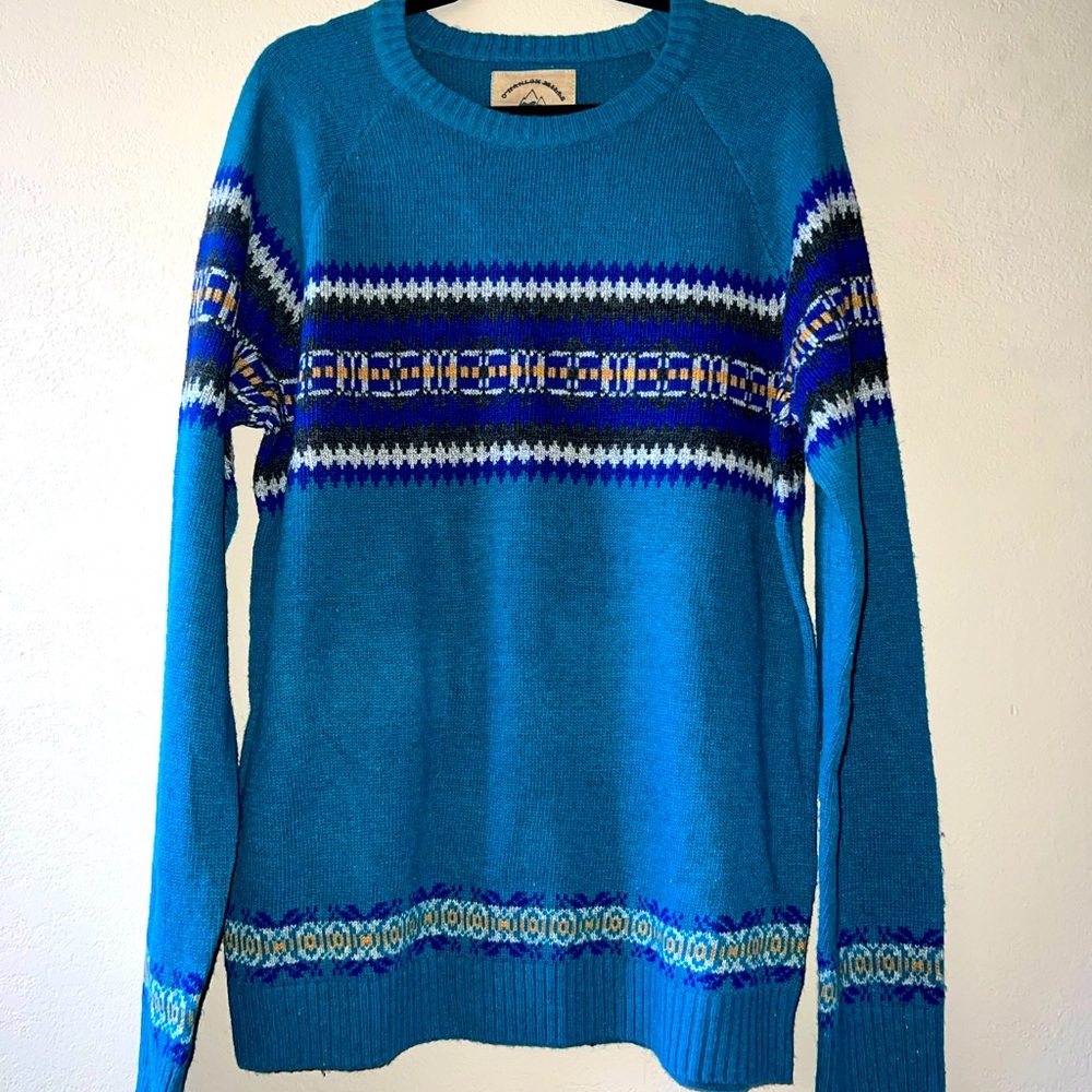 Size Large, Blue knit sweater